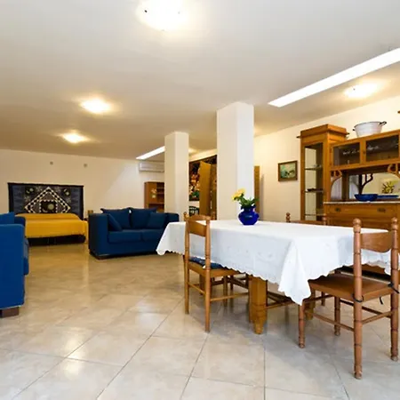 Open Space San Cusumano Apartmán *